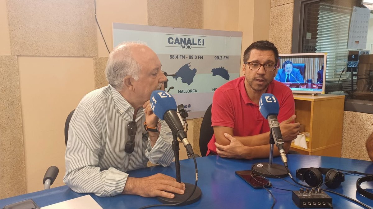 GRUP 4 de Comunicació tweet media