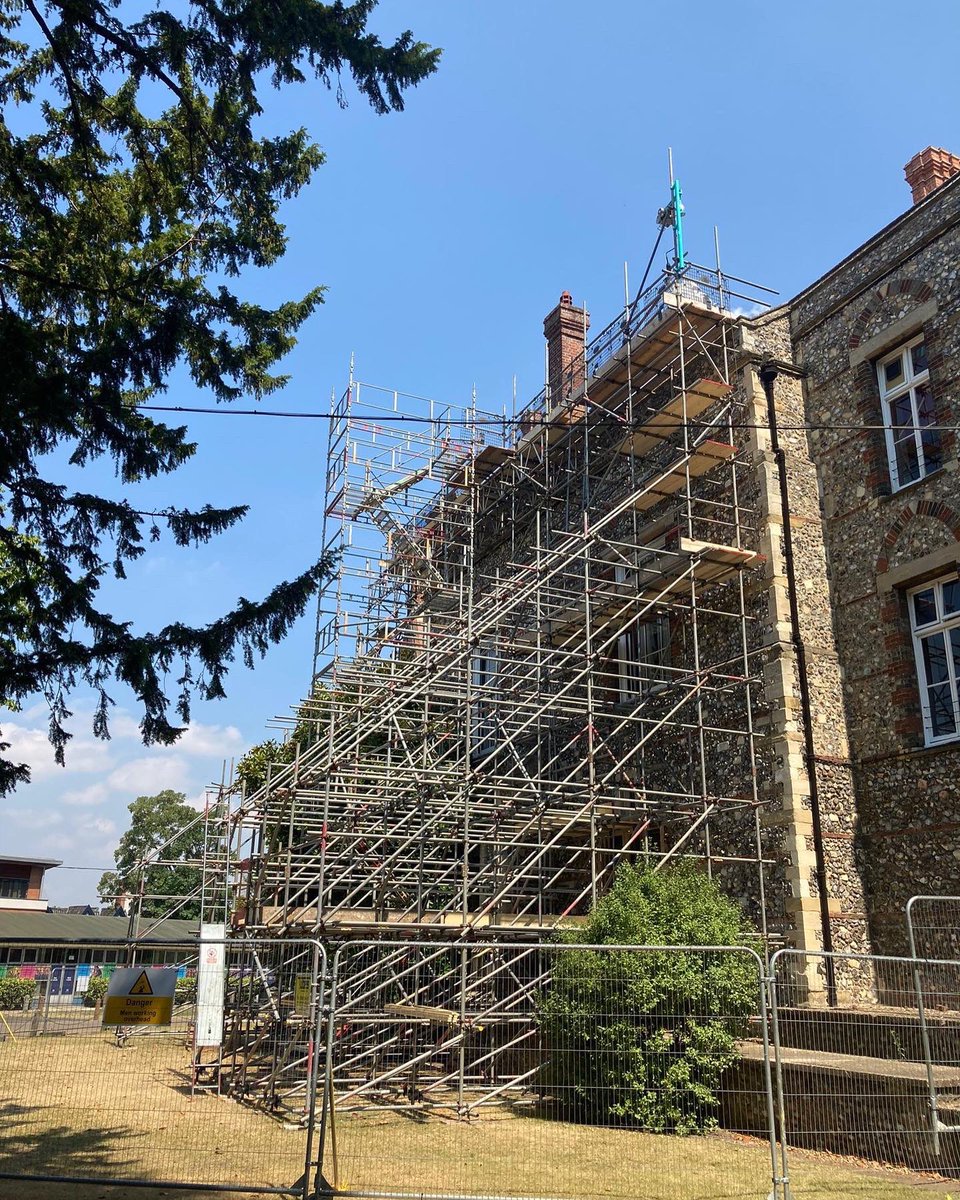 TubesScaffold's tweet photo. Recent works carried out for a complex design #scaffold, required for repairs at one of Norwich’s finest buildings, the magnificent @Nrw_Cathedral 

#scaffolding #teamtubes #NASC https://t.co/KwSSdOb0Cd