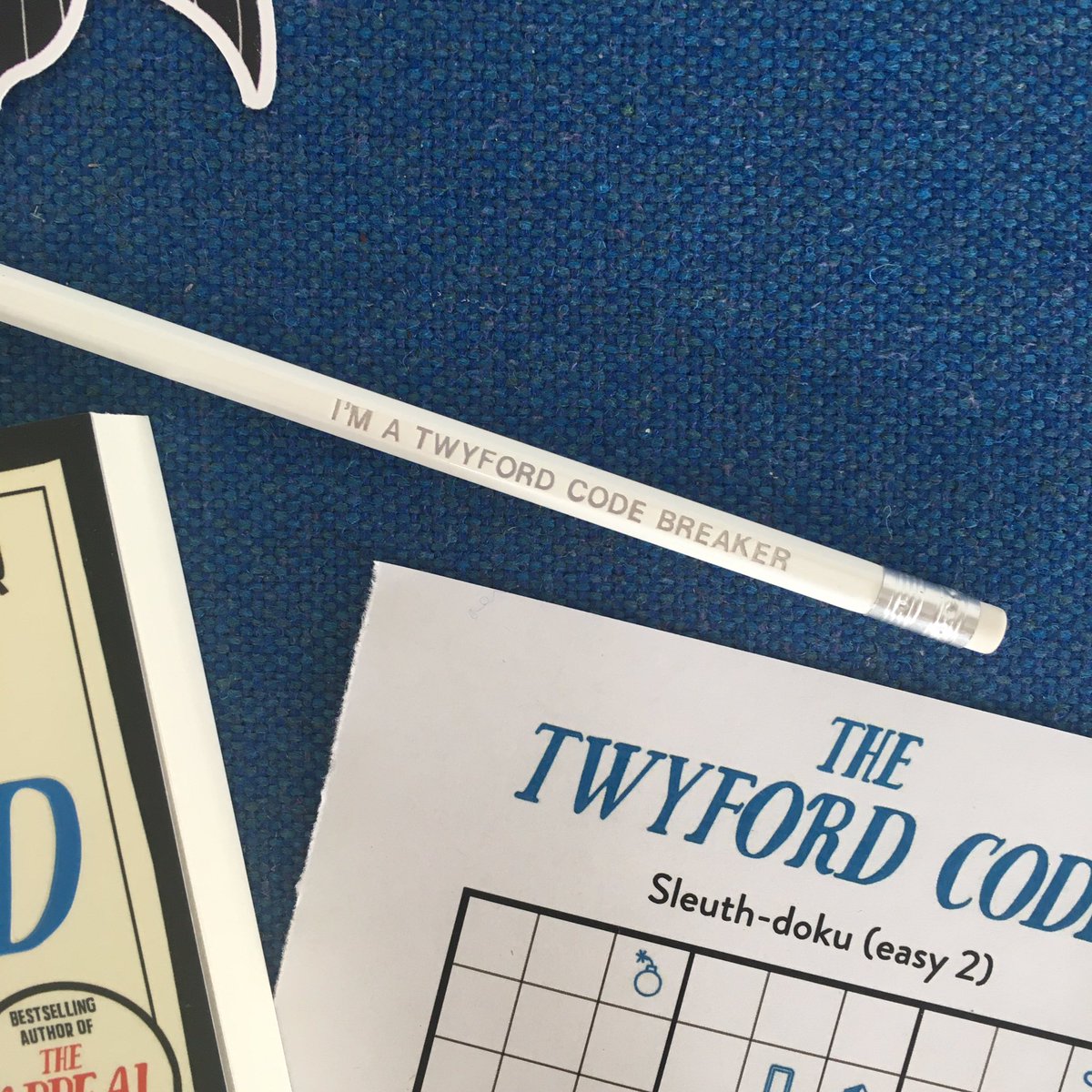 📢 WIN! We have THREE highly coveted #TheTwyfordCode packs to give away, including a special codebreaker pencil, sleuthdokus, stickers and a rare copy of Edith Twyford’s #SixonGoldtopHill 🐟🕵️‍♀️

RT before midnight on Sunday to enter. Prizes to UK addresses only. Good luck!