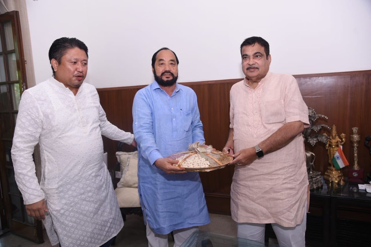 Met hon minister <a href="/nitin_gadkari/">Nitin Gadkari</a> ji alongwith deputy cm of Nagaland <a href="/YanthungoPatton/">Yanthungo Patton</a>  ji to discuss some issues which needed his attention and intervention. 
<a href="/narendramodi/">Narendra Modi</a>