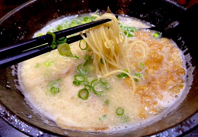 夜飲み屋での博多豚骨が格別です! 