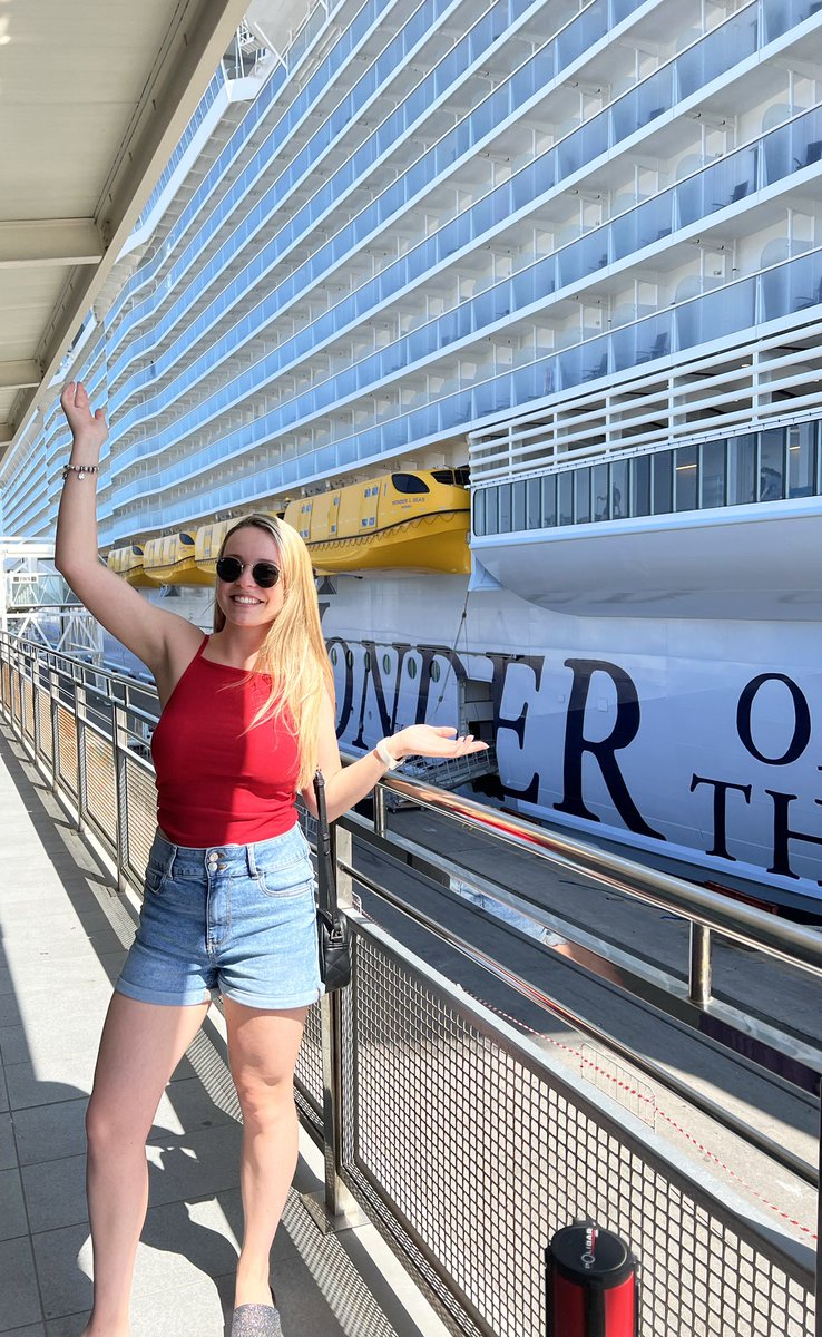 Over and out ✨🛳
Holiday time!🍹
#RoyalCaribbean #WonderOfTheSeas