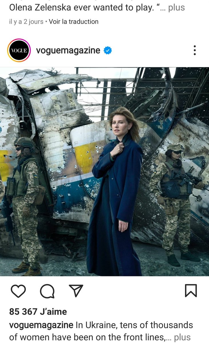 EsmeraldaJuggad's tweet image. Mr Zelenski:
-" Tiens si on faisait Faisait un petit shooting glamour pendant que d'autres meurent"
Me Zelenski:
- " Super idée,  je prends mon manteau et Go" 
Me Zelenski :
-" Cheri, tu veux pas changer de tee-shirt, il commence à sentir les 8000 morts" 
#humaniteendanger