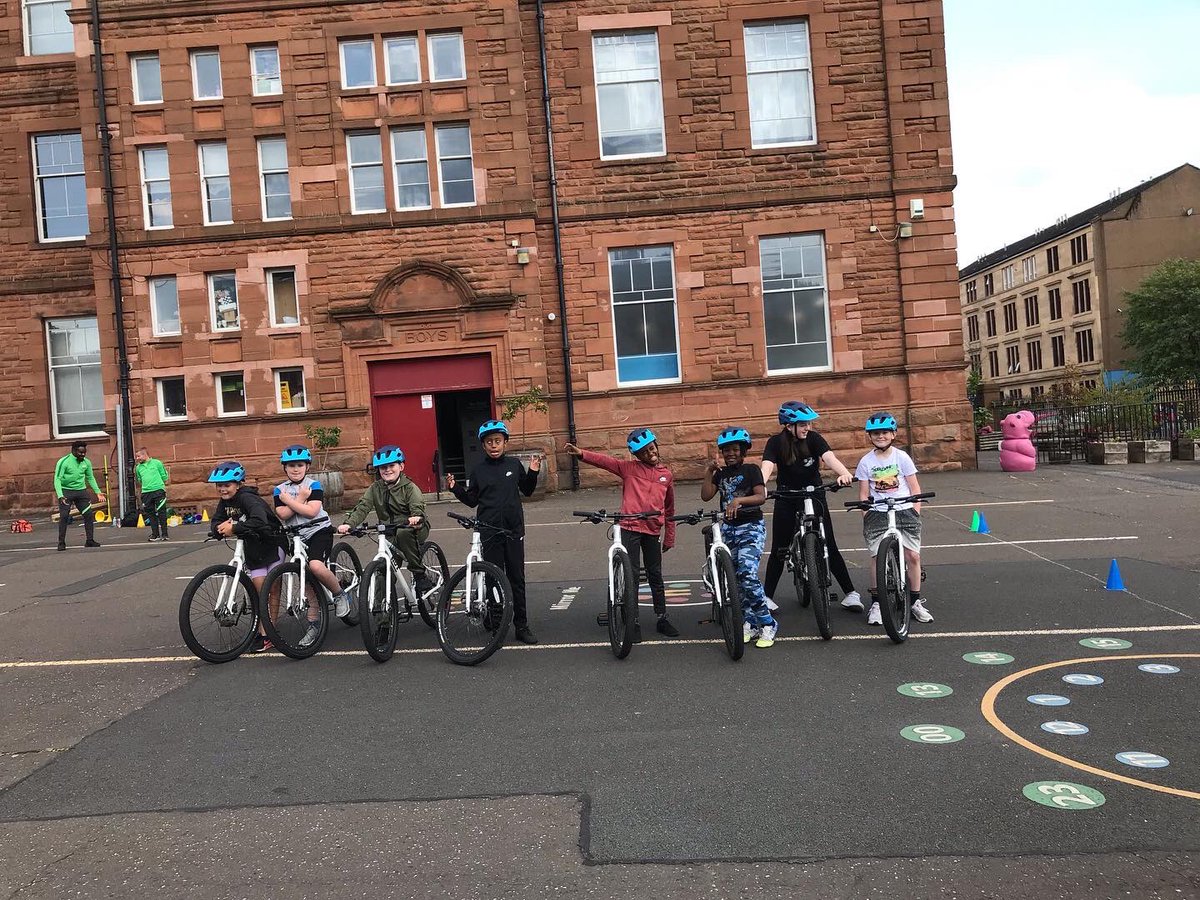 AchieveMoreSCT's tweet photo. @ScottishCycling @GoRideGlasgow has been coming along to our Summer Camps across the city to deliver fun and engaging sessions for the kids and young people. https://t.co/1gNiGBEQZ4