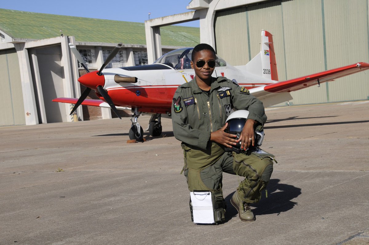 SANDF_ZA's tweet photo. READ || Profile || Major Zanele Vayeke Defies All Odds || SA Air Force.
https://t.co/3fVVJaZB7s
#SANDF
#SAAirForce
#FreeTheEagle
#AdAstraMagazine
#ServingInTheSAAF https://t.co/eLr0ImULJ6