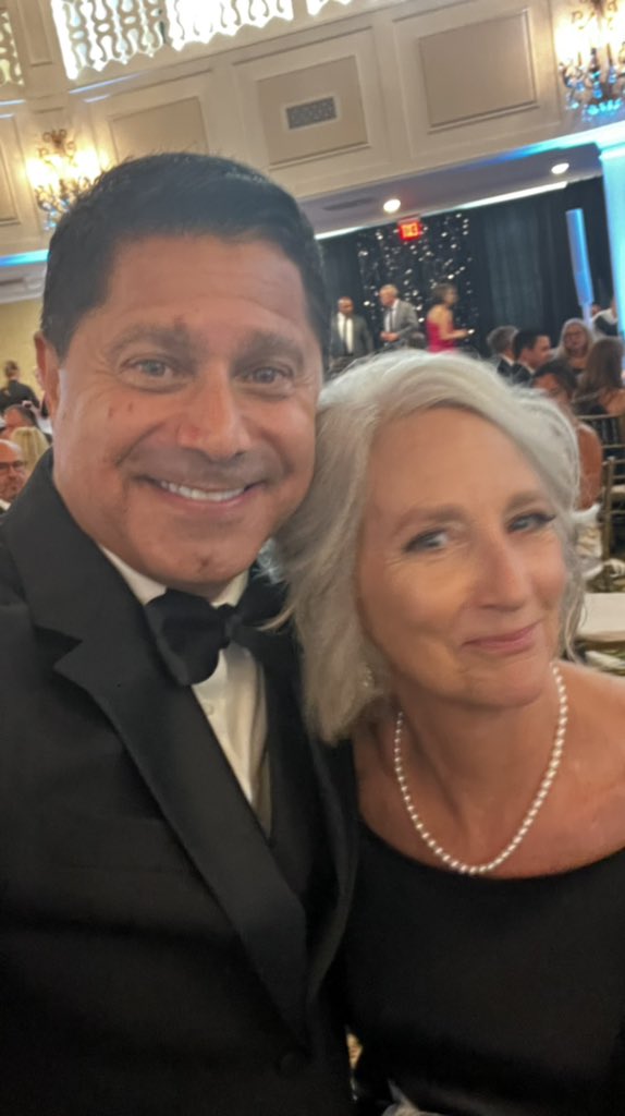 nauseef's tweet photo. Congratulations @foxhillbarbara + Mills Family -  @GalaOfHope raised over $1.7Million for Cancer &amp; celebrate legacy of Bob Mills-amazing night! https://t.co/EXp8BZbLAE