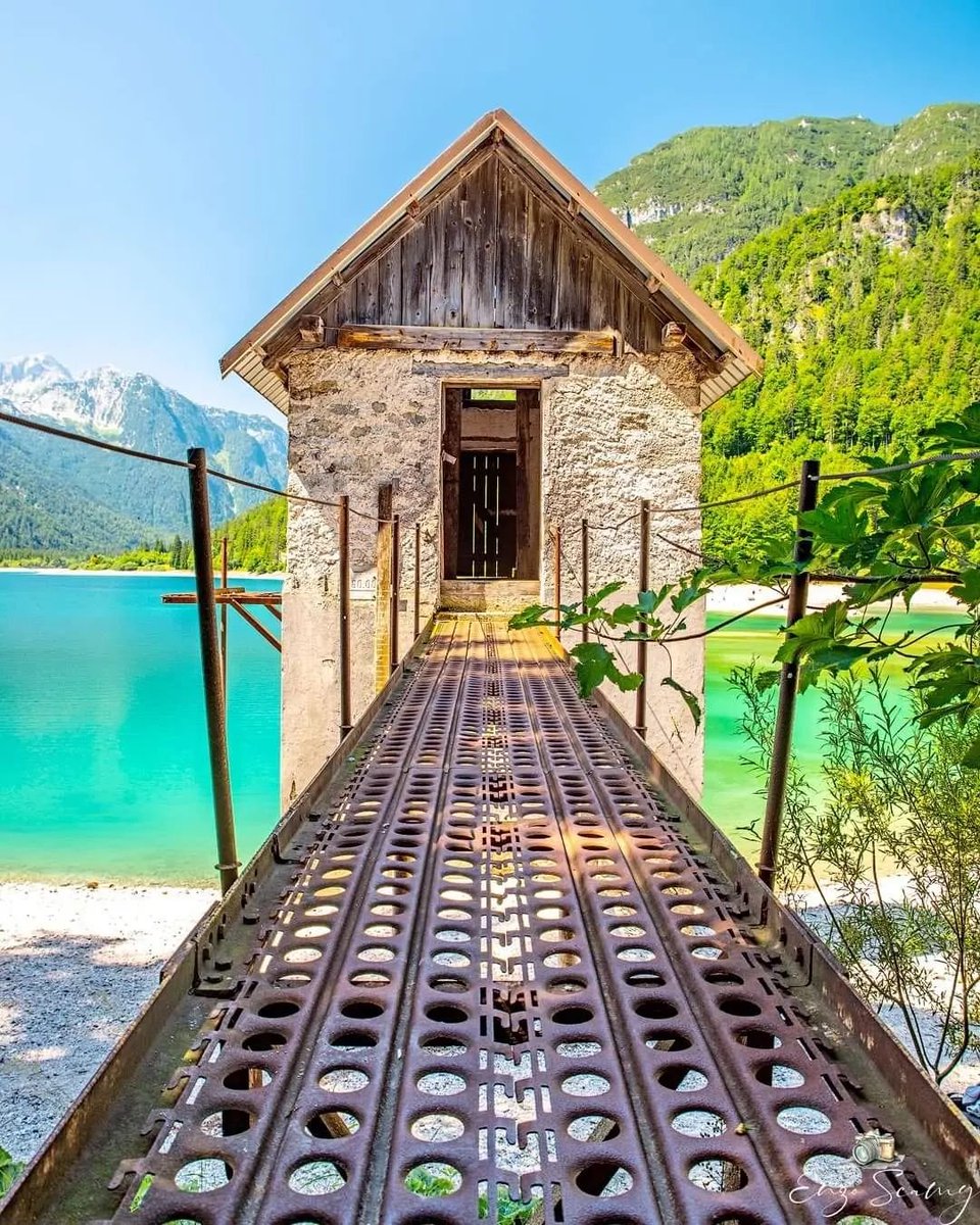 VisitFVG's tweet photo. 💦Acque limpide e fredde che si fanno ❄️ghiaccio nella stagione invernale.
Lago balneabile dove prendere il ☀️sole buono delle #Alpi e fare splendide passeggiate nella stagione estiva.
Questo è il #Lago del #Predil.
ℹ️ https://t.co/PxnbGs8a7v
📷 IG enzoscamy
#FVGlive #iosonofvg https://t.co/6lfBssS0il