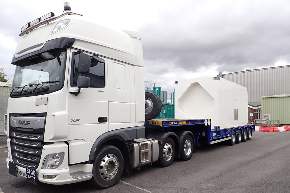 Our TN Gemini containers are back in action after a multi-million pound refurb in France. They’ve been used to transfer ILW from @magnoxsites Harwell to <a href="/SellafieldLtd/">Sellafield Ltd</a> for interim safe storage. Great teamwork #OneNDA #DecommProgress
ow.ly/R1oa50K6s4P