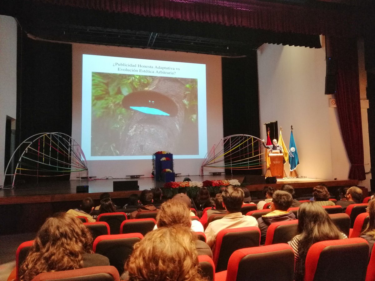 Richard Prum hablando de la belleza en la naturaleza y de tomar en cuenta las "experiencias subjetivas" de las especies, de los animales.
#reocuenca #VIIREO #ReuniónEcuatorianaDeOrnitología