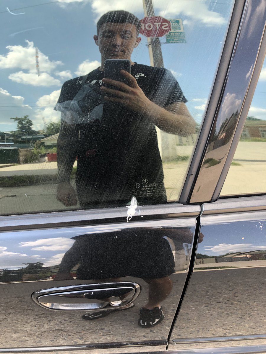 I_Kancedal's tweet photo. Як я розумію що скоро привалить грошей☺️
Обісрана машина😅 https://t.co/O8F1jioqkZ