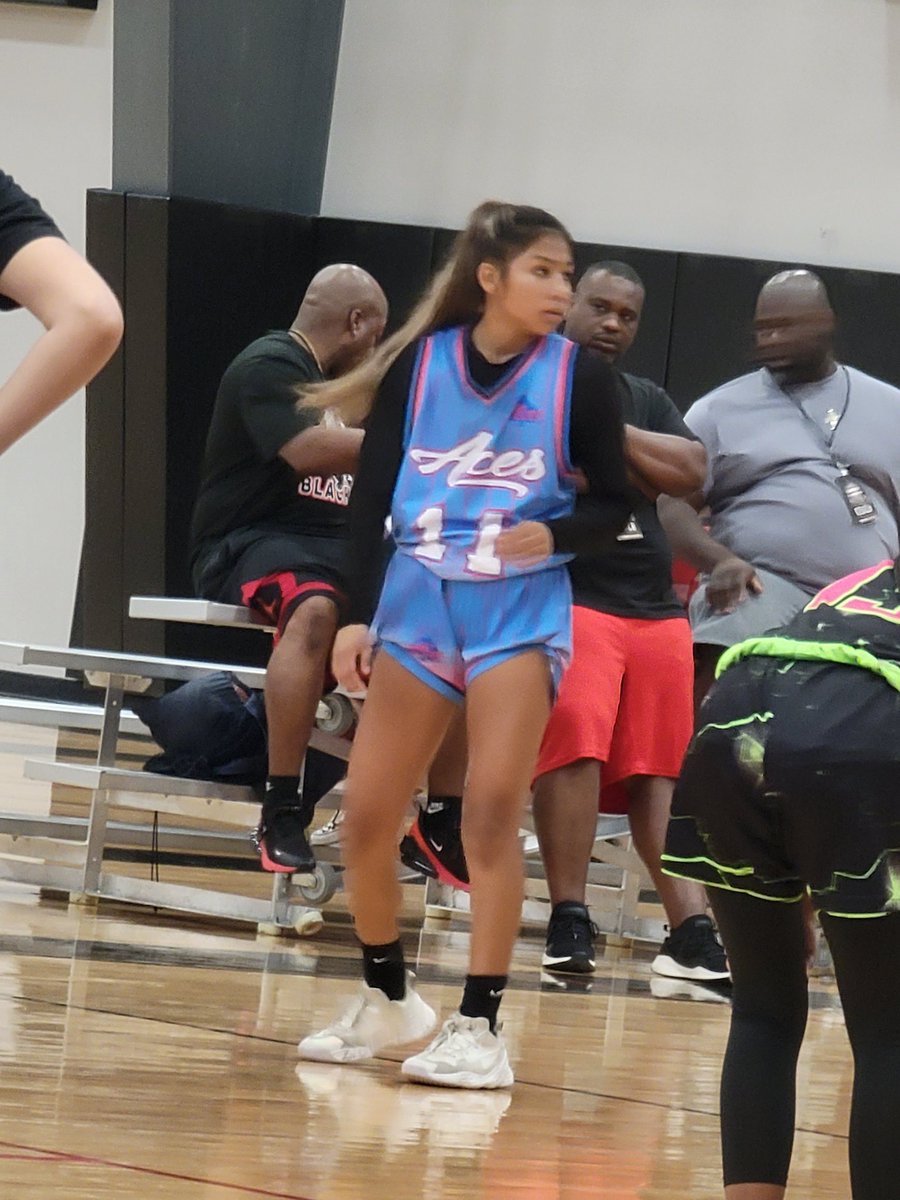 girlzprepreport's tweet photo. Katie Barahona helped Jumpstart her @OklahomaAcesGBB squad immediately @iplayprimetime #NBC22 https://t.co/ikZQdycZIP