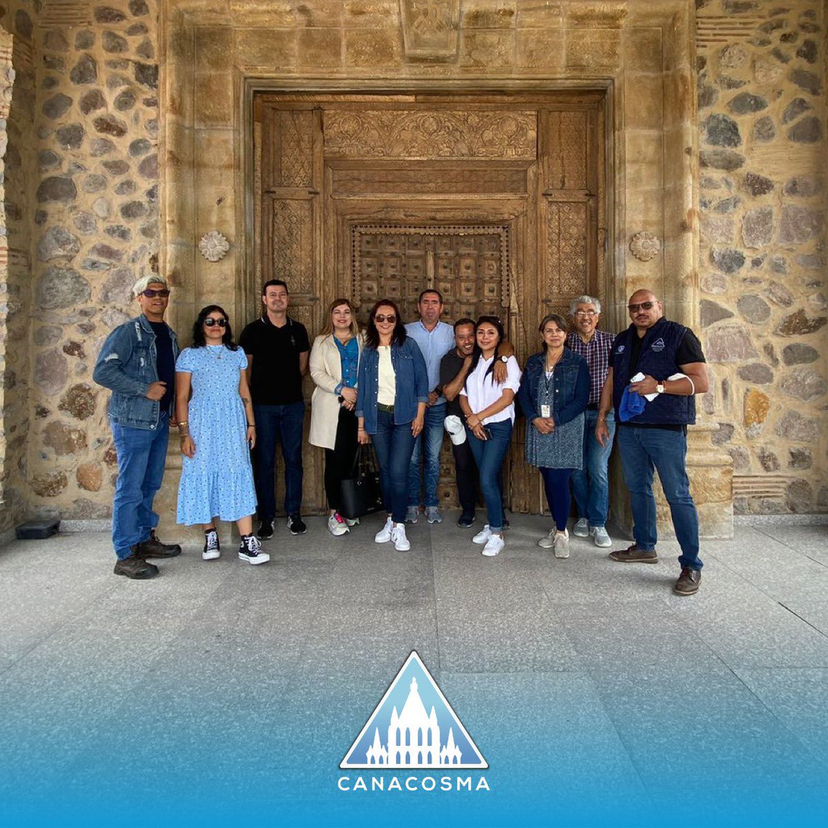 CANACOSMA presente en el segundo Fam Trip en San Miguel de Allende, con turoperadores de Puerto Vallarta e Hidalgo. 🤩👒💁‍♀️

➡ cutt.ly/MZg7NFA

#FamTrip #Recorrido #SanMiguelDeAllende #TurOperadores #CANACOSMA