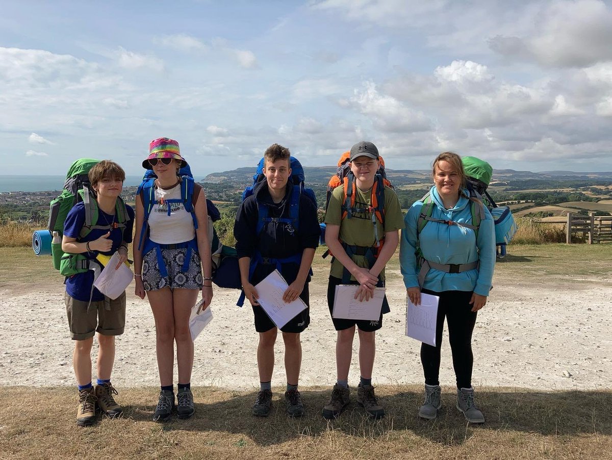 HighSheriffIOW's tweet photo. It was a privilege to join a group of young people undertaking their 'Duke of Edinburgh Award' practice for the expedition section, supported by Network Ryde. We did a long walk and they had an overnight camp, before another trek the next day.
#DofE 
#networkryde
#highsheriff https://t.co/GVcHJZfEZm