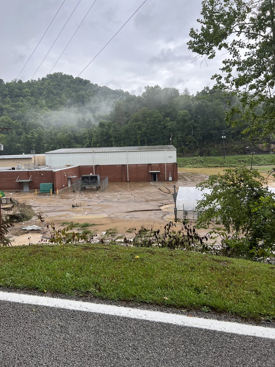 nate_hoskins3's tweet image. Buckhorn high school. Buckhorn Kentucky.