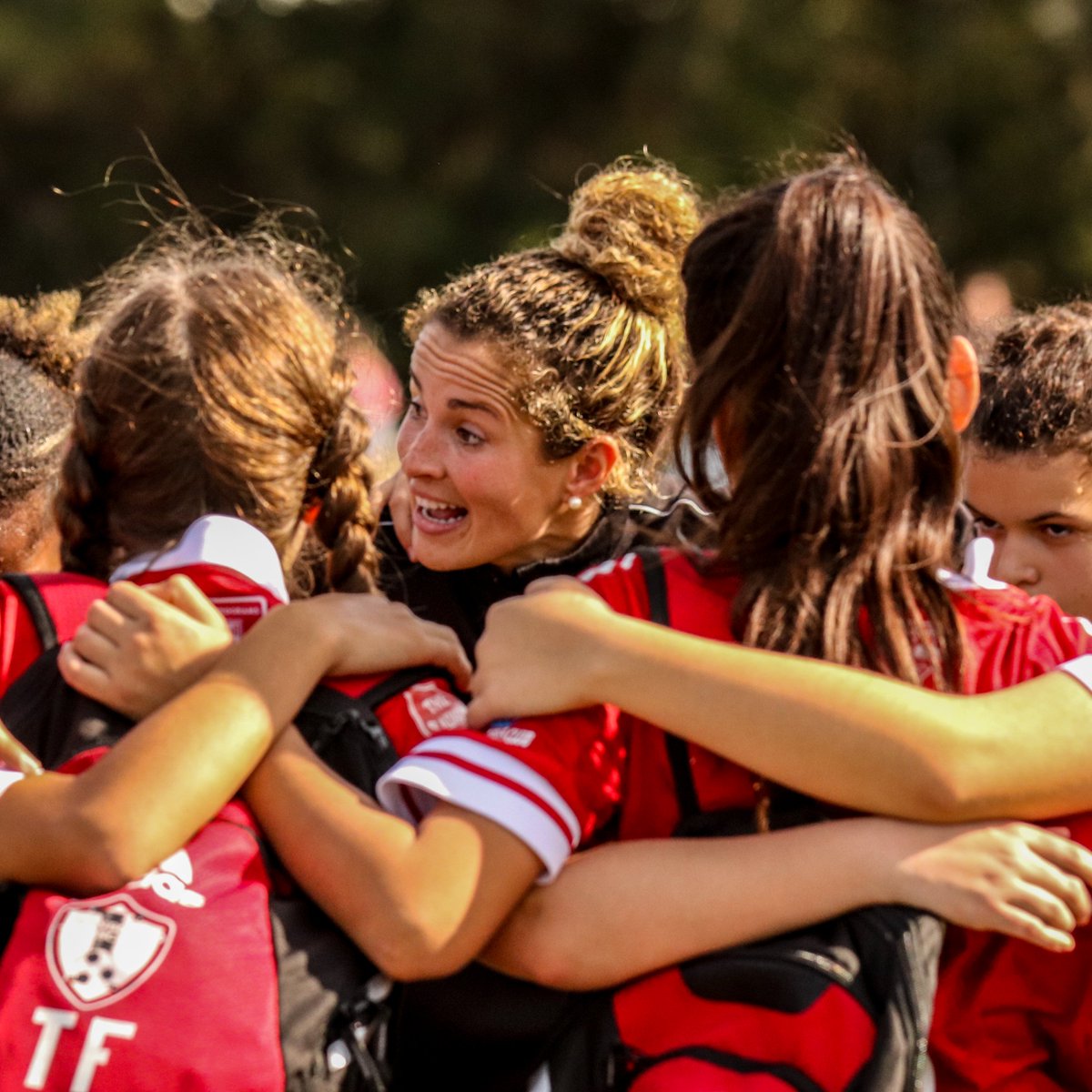 usl_youth's tweet image. Through all kinds of weather, we stick together 🫂

Happy #NationalSoccerDay ⚽️

#StartYourLegacy