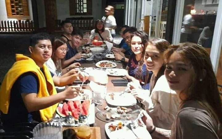 Happy family

KABUNSO MYGZ MOLINO
#TeamMygzMolino