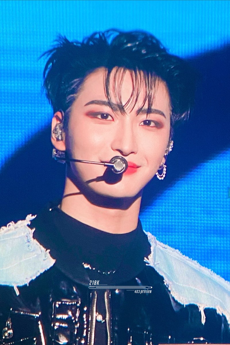 Temperature_403's tweet photo. 220728 쇼케이스 

#ATEEZ #에이티즈 #박성화 #성화 #SEONGHWA https://t.co/lEN5DKVRPB