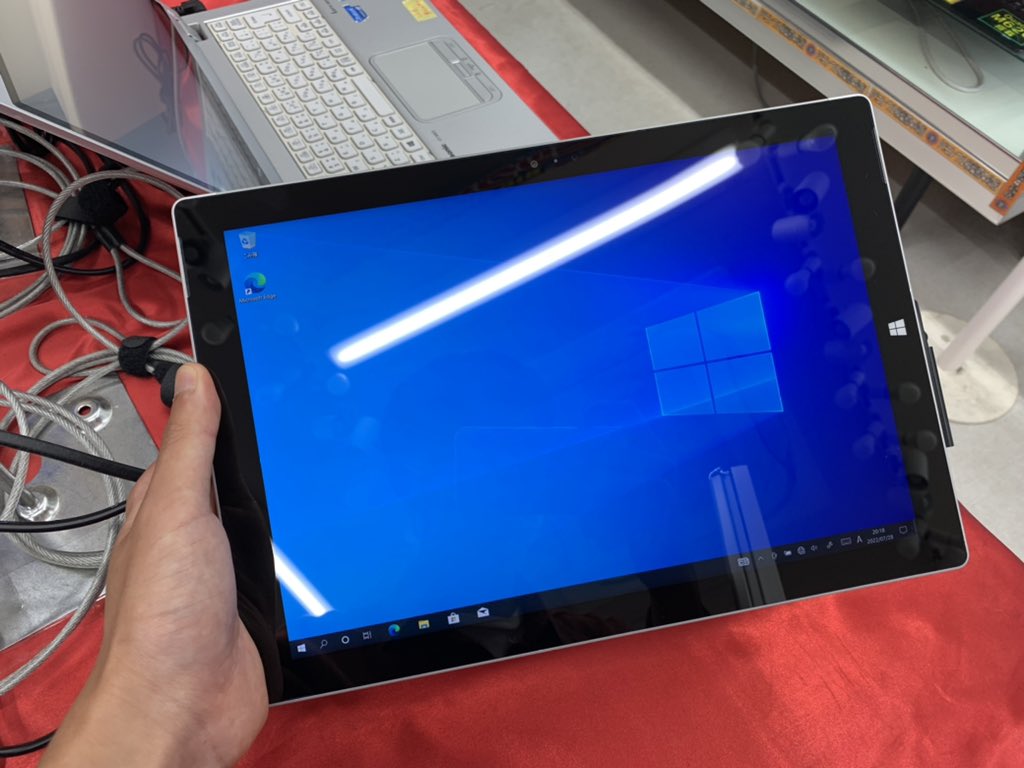 PCcomfullAKB4's tweet photo. 今週の秋葉原2号店&amp;4号店共通セール！
【Surface Pro 3 256GB】
お久しぶりのSurface Pro 3来ました！！高精細QHD液晶で、動画視聴だけで無く、イラストなんかにもオススメ👍😉
まだまだ使える第4世代i5！😤さらに、8GB&amp;256GB(SSD)入りなら流石に安くね！？💸

在庫は計22台！
#SurfacePro3 https://t.co/d3hKBOpSlX
