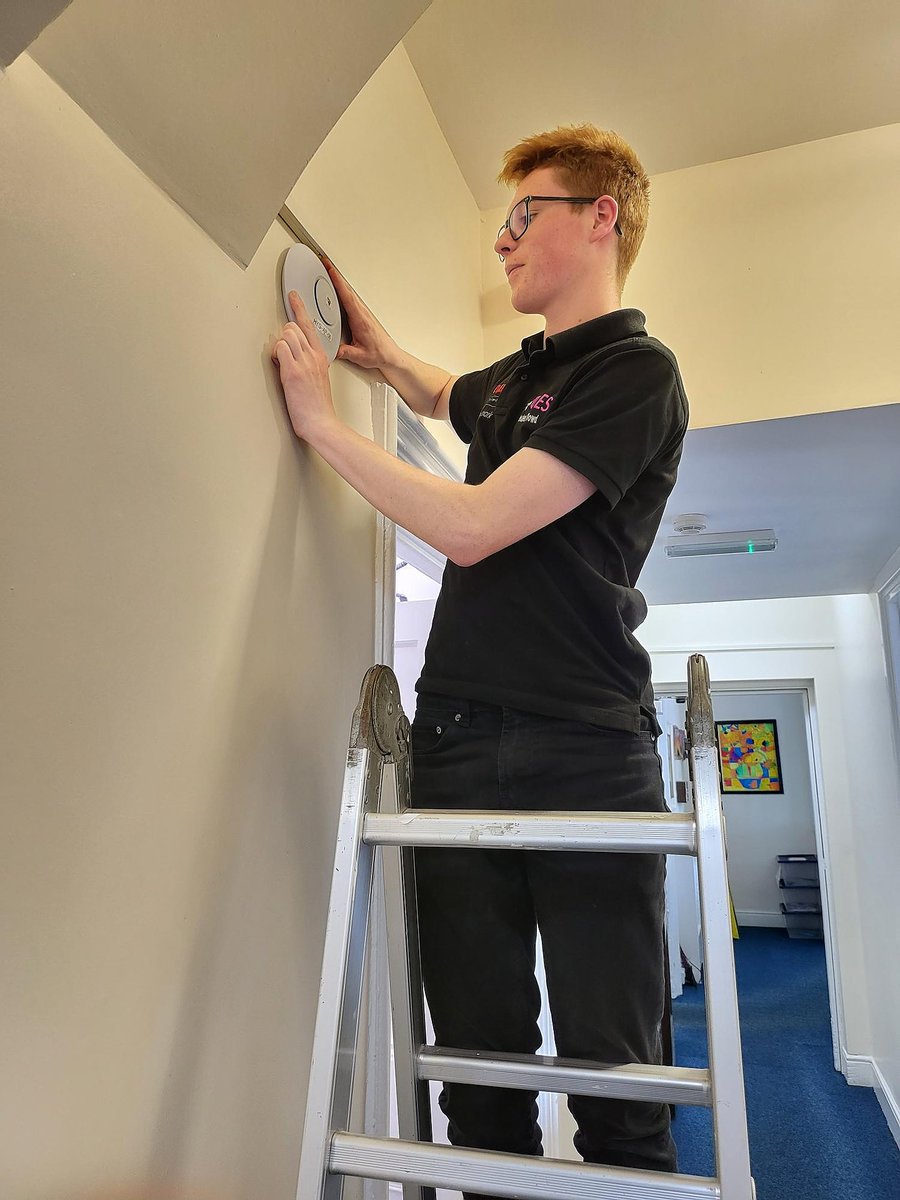 OESUKLtd's tweet image. Apprentice IT Engineer Reuben assisting install #WirelessAccess at Hafod Y Green Nursing Home, enabling residents full internet access to stay connected with loved ones, video call, watch TV, and pass time with Apps and games. 💻📶📱

#WeAreOES #WirelessAccess #StayConnected