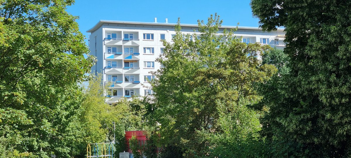 GGGchemnitz's tweet photo. Im Stadtteil Gablenz fallen die Hüllen 😲

An unserem Sanierungsvorhaben Carl-von-Ossietzky-Str. 163 - 169 fallen die ersten Hüllen und die neu gestaltete Fassade zeigt sich dem Betrachter.

Infos zur Sanierung gibt`s hier 👉 https://t.co/YgTUyWdtBl https://t.co/FZVtsvveH2