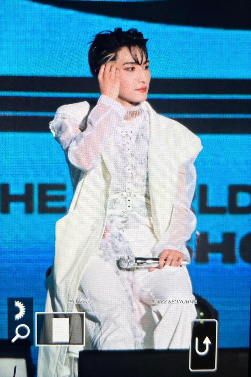 Blazed_403's tweet photo. 220728 
왕자네 ...

#에이티즈 #ATEEZ #성화 #SEONGHWA https://t.co/C5ATJ3OYt2