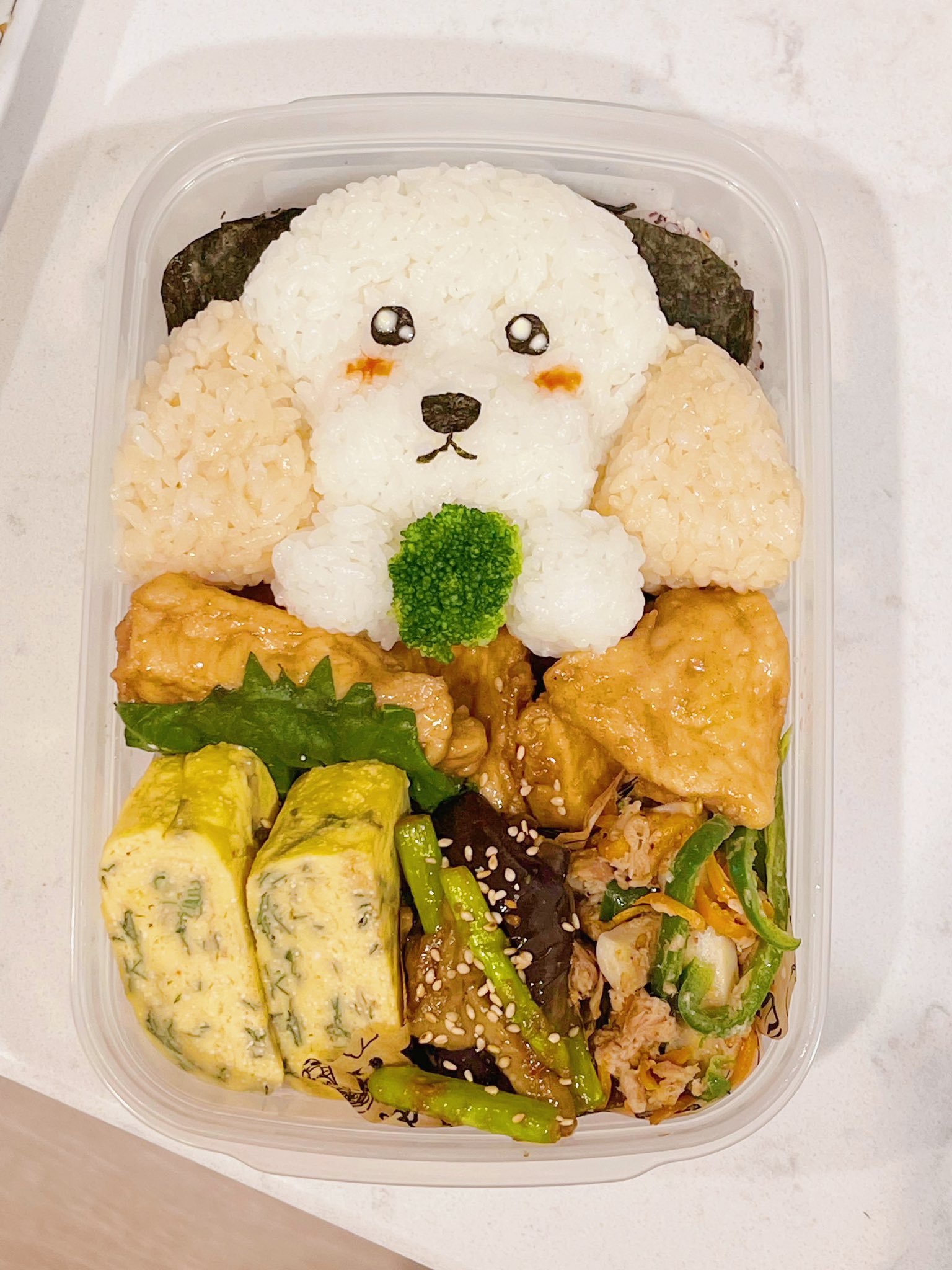 ちゃこまま そういえば 少し前に作った 愛犬弁当 チャコ弁当 です 頑張りました 次は耳の位置など改良しなくては 愛犬 愛犬弁当 犬好きな人と繋がりたい 犬好きさんと繋がりたい いぬすたぐらむ チワプー キャラ弁 笑 T
