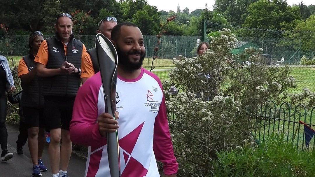 ealts_archery's tweet photo. Baton handover at Edgbaston Archery &amp; Lawn Tennis Society yesterday! #QueensBatonRelay #Birmingham2022 #CommonwealthGames2022 #BirminghamCommonwealthGames @WarwickshireLTA https://t.co/RL7gcR8Fxr