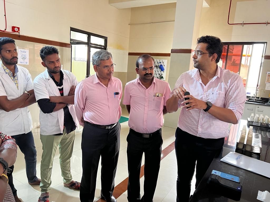 CCAMP_India's tweet photo. CCAMP #AnimalHealth startup #Faunatech is going strong
Announces product launch with Hassan Milk Union #Hamul one of India's largest dairies for rapid detection of mastitis, commonest disease in milch cattle affecting productivity & quality of milk yields
@Taslimarif @BeyondNextV https://t.co/wlRa9zUkrt