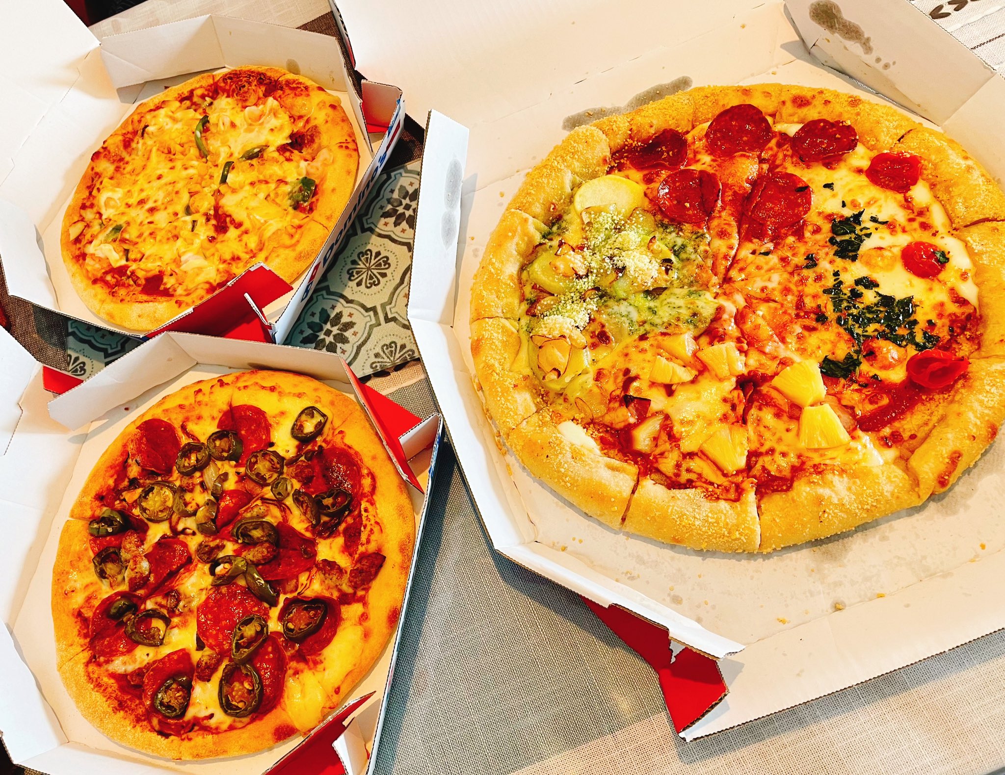 ゆーはな 就職内定のお祝いにピザパーティ した T Co 54vktz5zbi Twitter