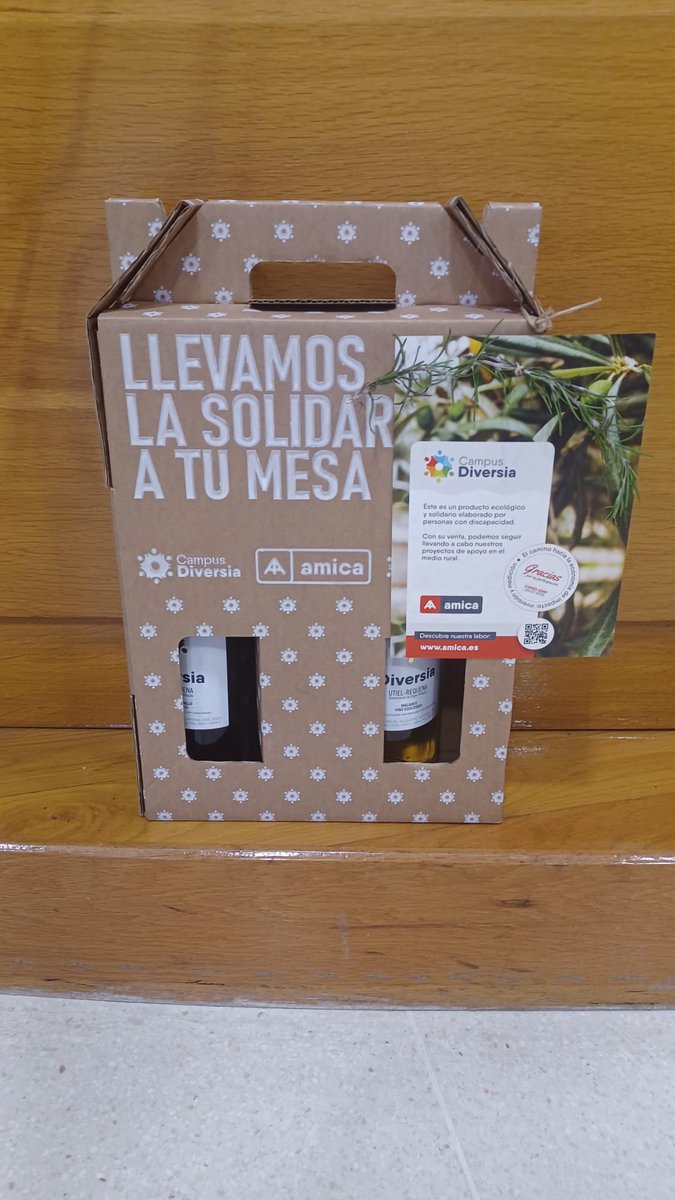 Todos los ponentes del curso #yunusUIMP2022 se han llevado a casa una selección de productos del <a href="/campusdiversia/">campusdiversia</a> de #Amica. Encantados de haber colaborado y disfrutado de este fantástico curso sobre #EconomíadeImpacto, dirigido por la profesora <a href="/Ana_F_Laviada/">Ana Fdez Laviada</a> .