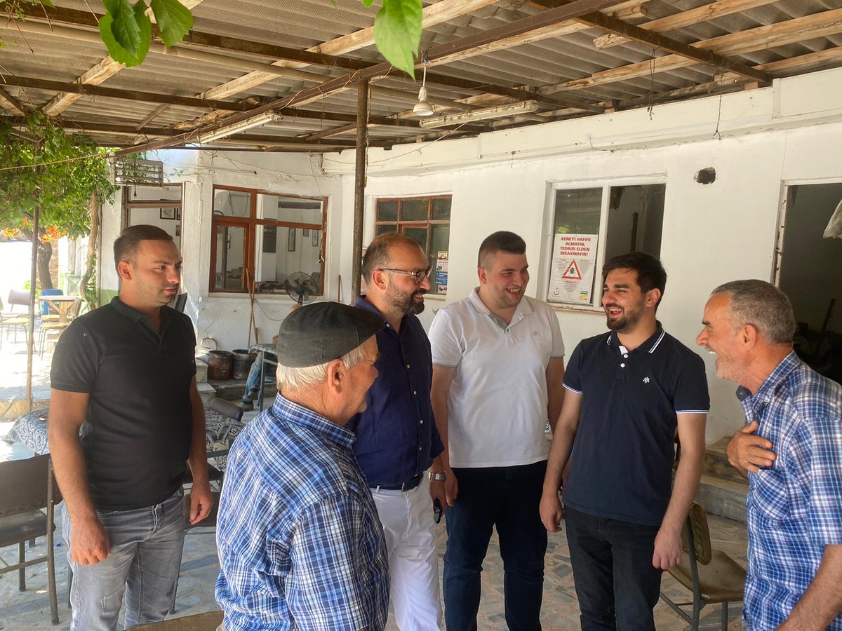 alper_ciler's tweet photo. 📍Merkez ilçemizdeyiz
Armağan köyündeyiz
Genel Merkez Gençlik Kolları @AKGenclikGM MKYK Üyemiz Marmara Bölge Koordinatörümüz Sn. @Tayfunarsinkol, İl Gençlik Kolları Bşk. @EnesAydnGn1 ve teşkilatımız ile hemşehrilerimize ve esnafımıza hayırlı işler diledik...
#BirlikteBaşaracağız https://t.co/6alNXp8c8V