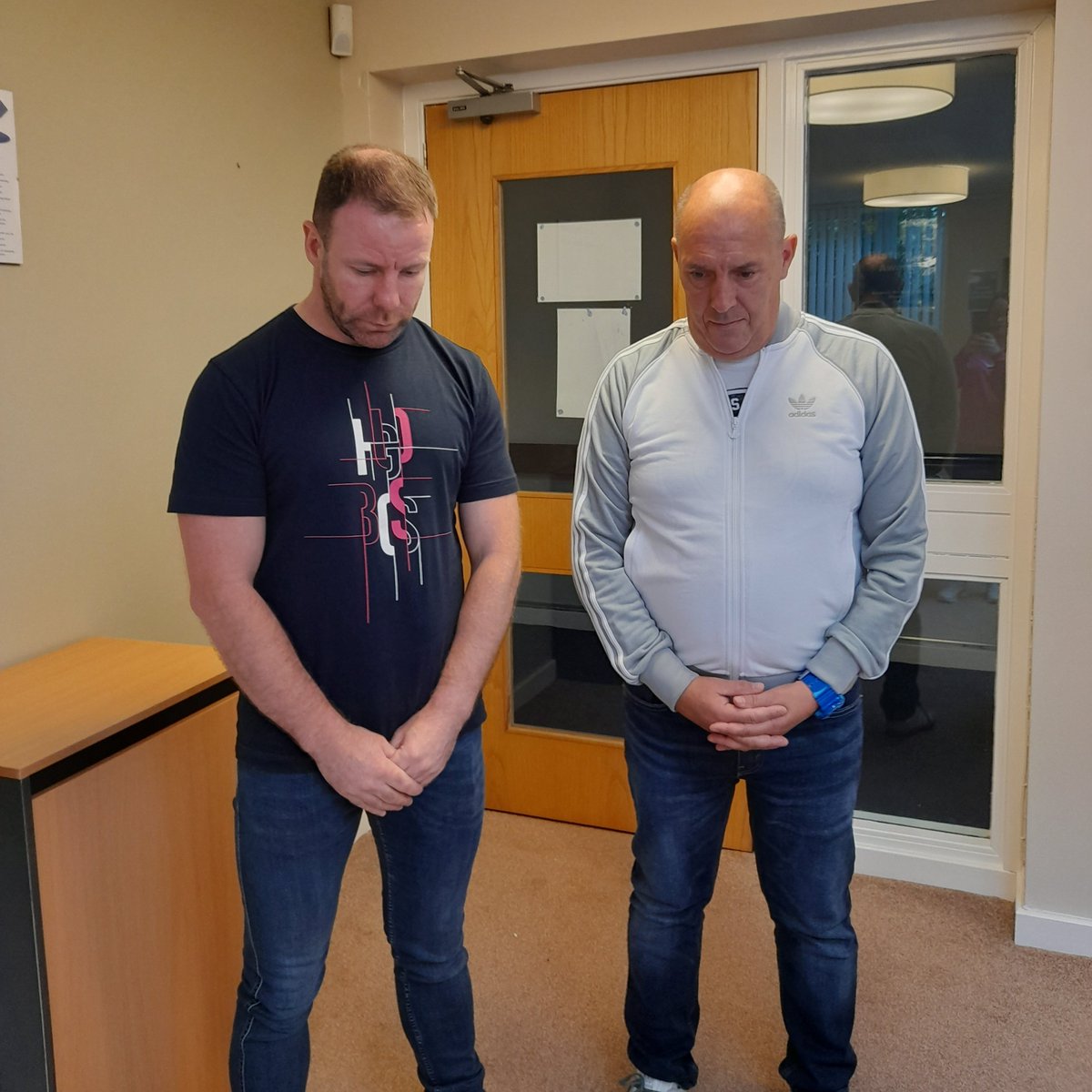 This morning staff at South Lanarkshire Alcohol &amp; Other Drugs Reachout Service and our other services across Scotland paused for a minute's silence to reflect on the 1,330 lives lost to drug overdose across Scotland in 2021.
#StopTheDeaths #DrugRelatedDeaths