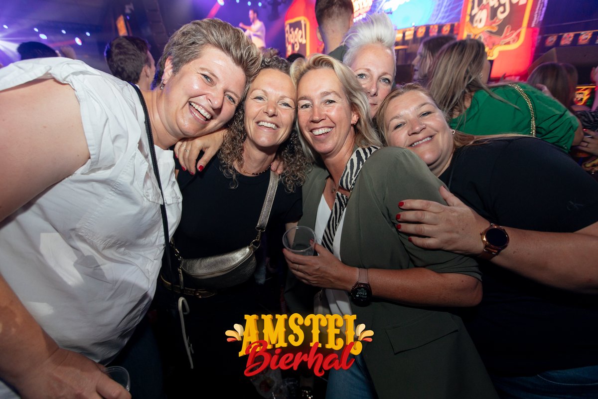 Wat genieten we nog volop na van de Flügel-Horeca-Kermis-Party! Vol enthousiasme kijken we terug naar de gezelligheid in de Bierhal! Heb jij jezelf al gespot tussen de foto’s van Wildschieters? #tilburgsekermis
