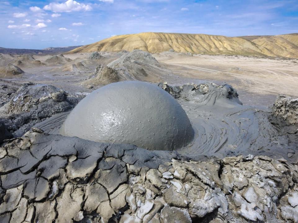 PeterBetts8's tweet photo. How Good is Geology? Every of every year for billions of years!
Mud Volcano, Azerbaijan
Source: Resid Feteliyev #HowGoodIsGeology https://t.co/eHiLpKXQ2K