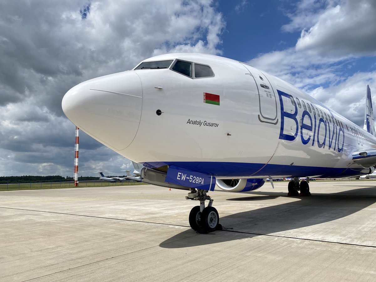 Belavia_by's tweet photo. Теперь самолет Boeing 737-8 носит имя Анатолия Гусарова – это первый генеральный директор авиакомпании. Он руководил Belavia 25 лет. https://t.co/5gNxy9oYWT