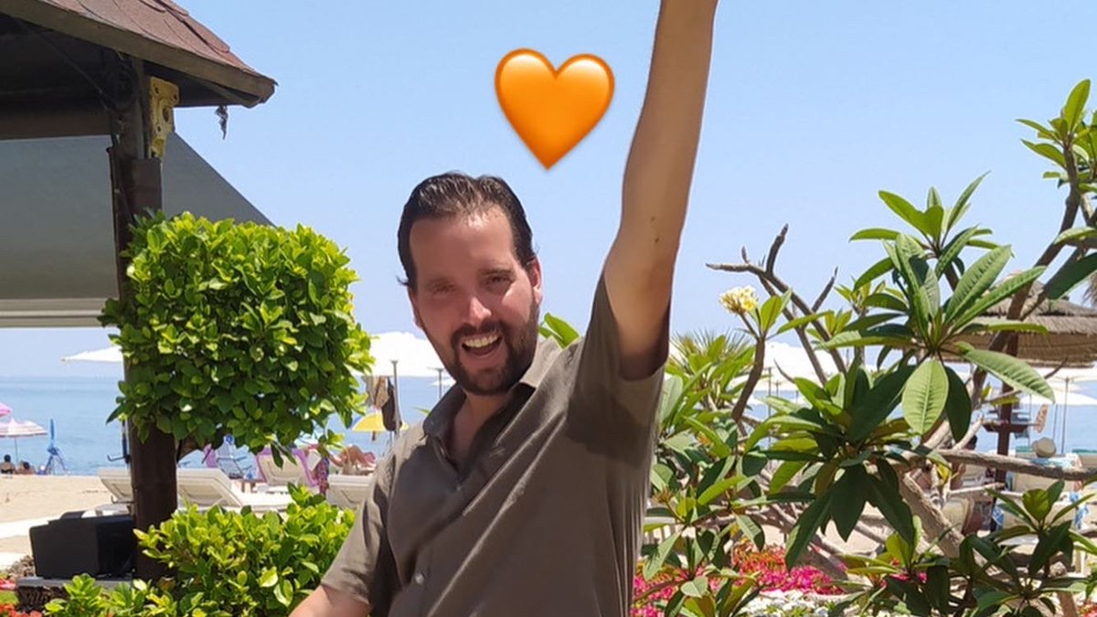 atodacosta_csur's tweet photo. ¡Nos quedamos sin palabras para agradeceros los DATAZOS de nuestro programa de ayer de #ATodaCosta! 🎉🎉🎉

¡Qué locura! ¡Alcanzamos el MÁXIMO HISTÓRICO de nuestra temporada gracias a todos vosotros! 🏆🧡🧡🧡🧡

#ATodaCosta @canalsur @GrupoADMtv @canalsurmas @Ro_Arauz @javi_nemo https://t.co/eqKpX7CIRr
