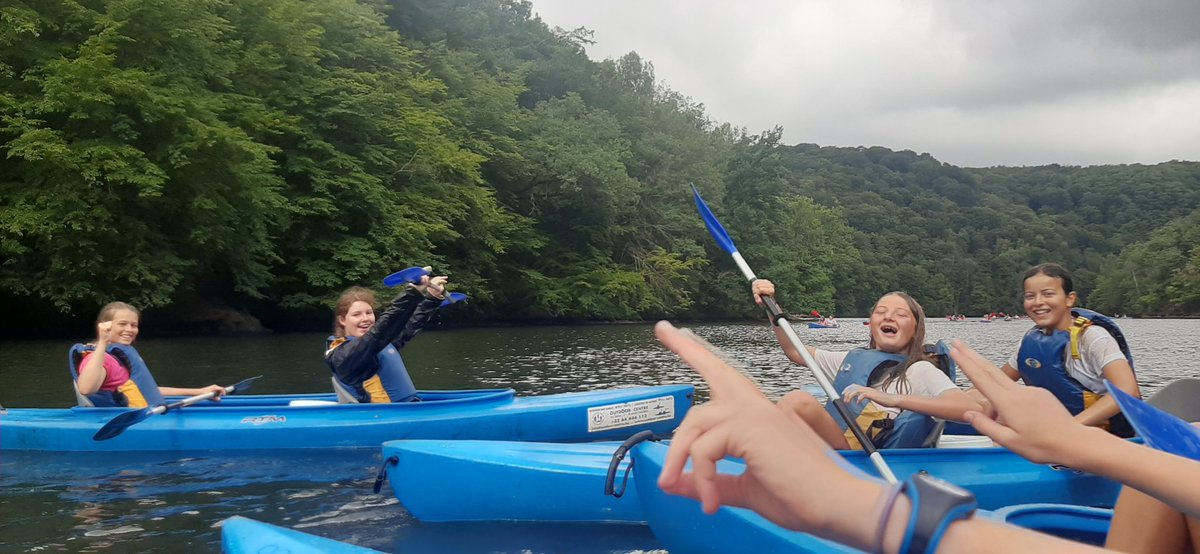 MarieMedGuides's tweet photo. Voici quelques photos de la journée spéciale, nous avons été faire du kayak sur le lac de Nisramont. Les guides ont adoré ! 😊🛶 https://t.co/7hGJb522jC