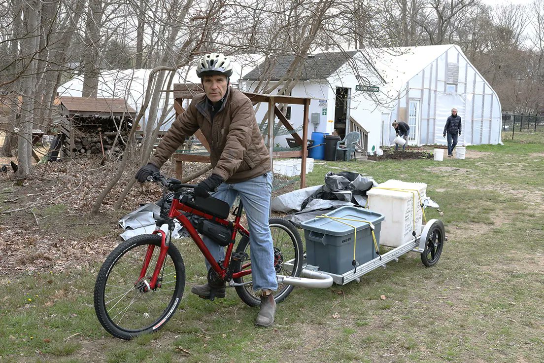 ecoRInews's tweet photo. New pod episode is up: This time we highlight the work of @btownfarmschool and talk to one of its founders (former ecoRI-er @CapnBinz). LISTEN at: https://t.co/MYlI5hRcIF

Eco Talk podcast a collaboration between @ecoRInews + @coh_rhodeisland @RWUJour @myrwu https://t.co/r3yvX1eOKW