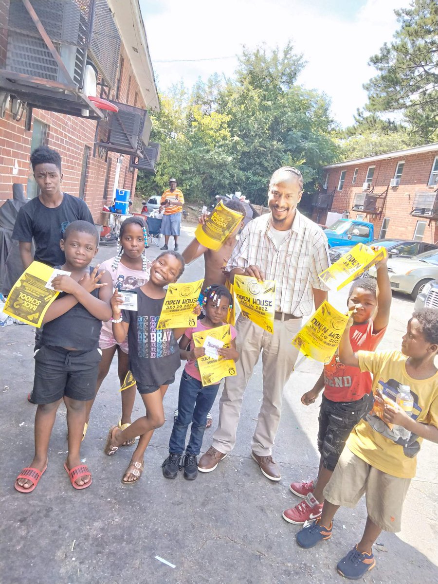 apssocialworker's tweet photo. What are those Social Work Avengers up to!? We just out here beating the pavement before school starts! Thanks to @APSPeytonForest Social Worker Mr. Sledge for meeting families where THEY are to ensure the babies are ready for DAY 1! #SocialWorkWorks @apsupdate @aps_support https://t.co/fqFuFI3KdI