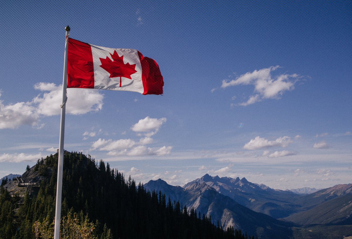 Amandinevlcs's tweet photo. Banff from above.

/ 2021 https://t.co/ohat0FzuWB