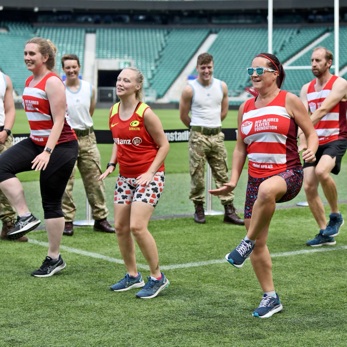 This year’s @LondonMarathon #RugbyRunners attended Twickenham for our annual training day where colleagues from @RoyalAirForce put them through their paces in a training session pitch side! Fancy training pitch side? Register now for 2023 ➡️bit.ly/3S3yvVA #rugbyfamily