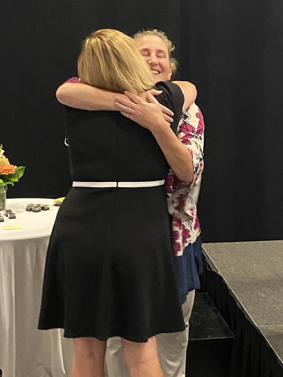 PrincipalKim's tweet photo. @PrincipalGarden delivers a beautiful speech of appreciation for outgoing @MSAA_33 President @jvincentsen!! #elementaryrocks #MSAASI22 https://t.co/VXpYS8A8hT