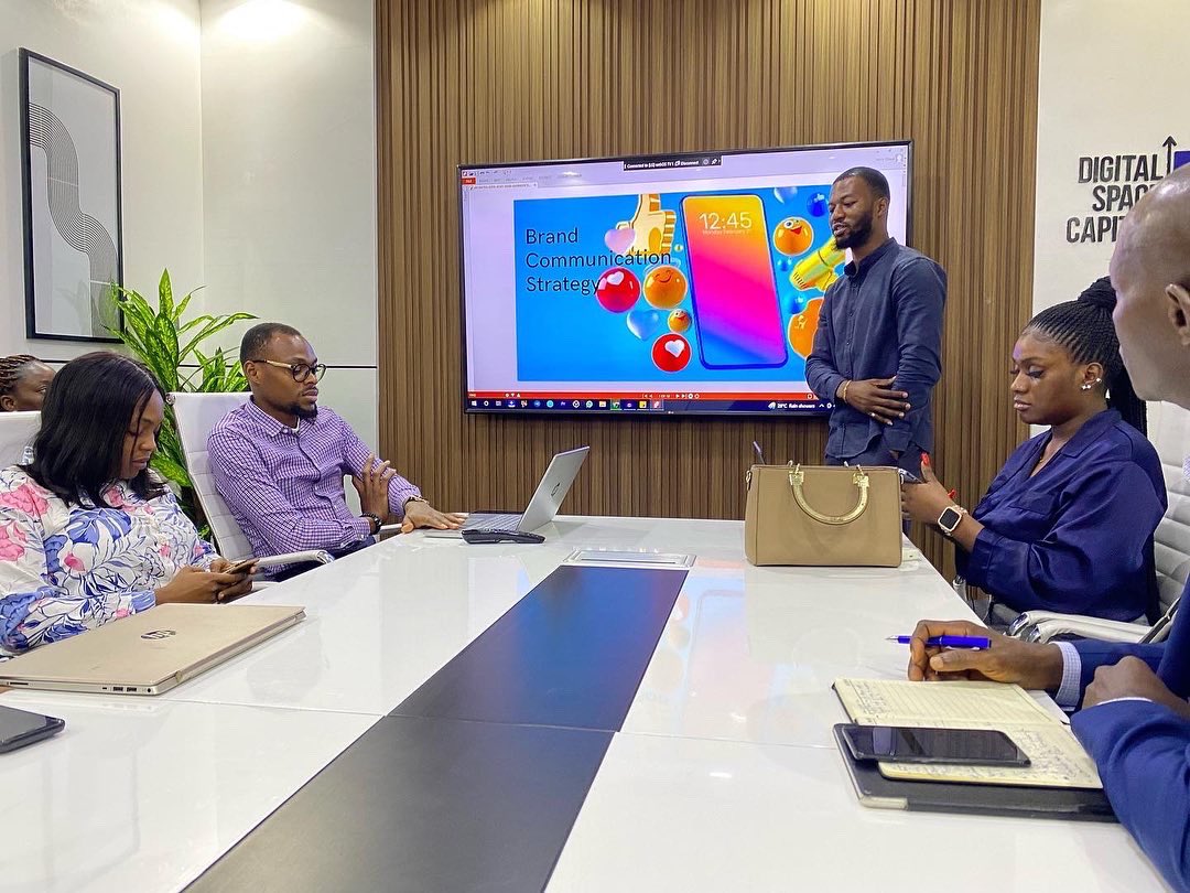 mydigikolo's tweet photo. Today’s Knowledge Sharing Session (KSS) was taken by one of our Digital Growth Executives, Oladiji Abiola.
His session was on “Brand Communication Strategy”. It was a fun session as it was so relatable. 😎❤️
#digitalspacecapital #digikolo #kssthursday #brandcommunication https://t.co/OVFJjVDBX6