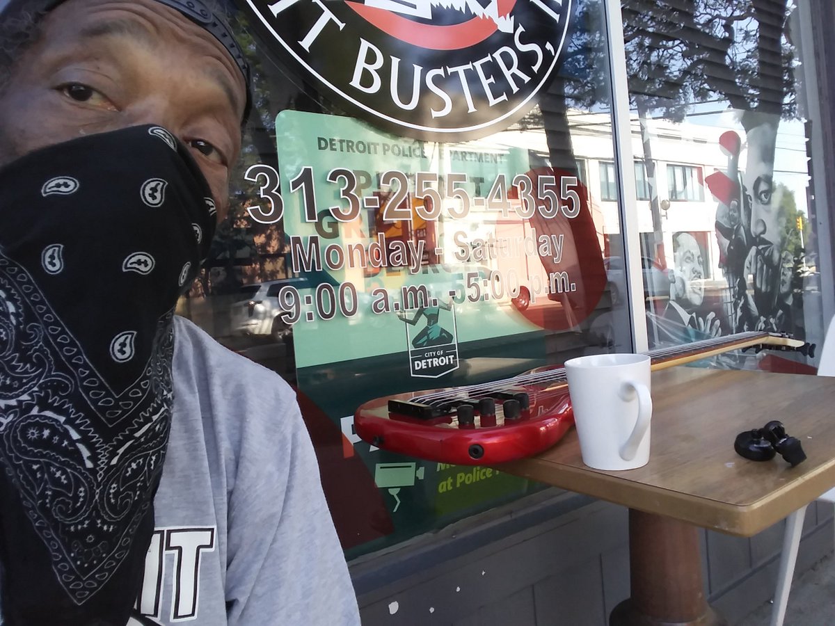 UptownKev30's tweet photo. Typical Kev start to a summer mornin'. #ArtistVillageDetroit #MotorCityJavaHouse #DetroitBlightBusters https://t.co/NnCEQNtW3v