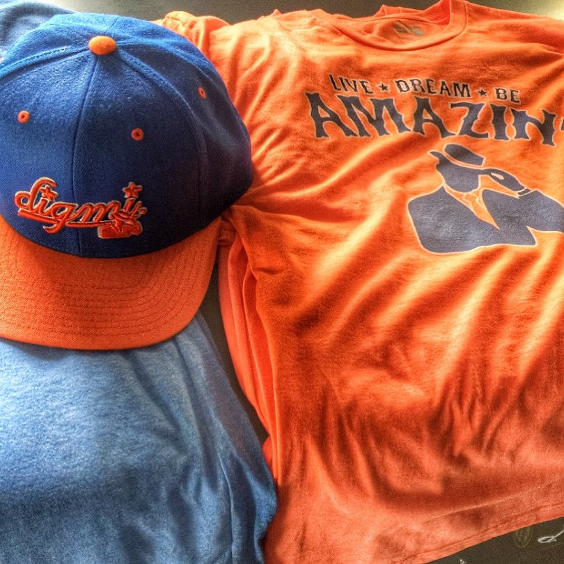 DigmiNation's tweet image. It’s sure was a an AMAZIN’ couple of nights out in Queens!! 

#LiveDreamBe #Digmi #TipYourCap #TheGuyInTheTie #DigmiNation #DigmiDoesIt #MLB #SubwaySeries #LGM