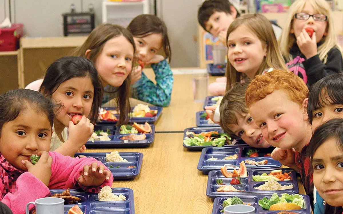 Attention @BVSDcolorado families! The Free and Reduced Meal Application for the 2022-23 school year is now open. Apply now to see if your student(s) qualifies: bit.ly/3ouV7Az