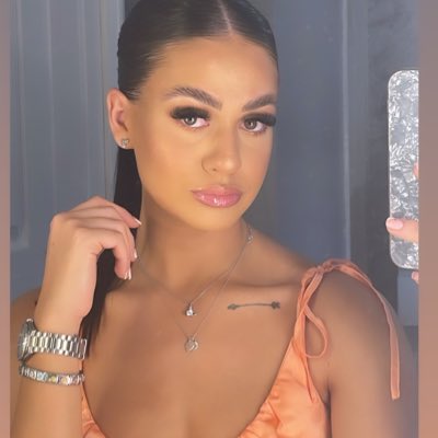 chloedocherty07's tweet photo. #NewProfilePic https://t.co/ygYCYxGs9A