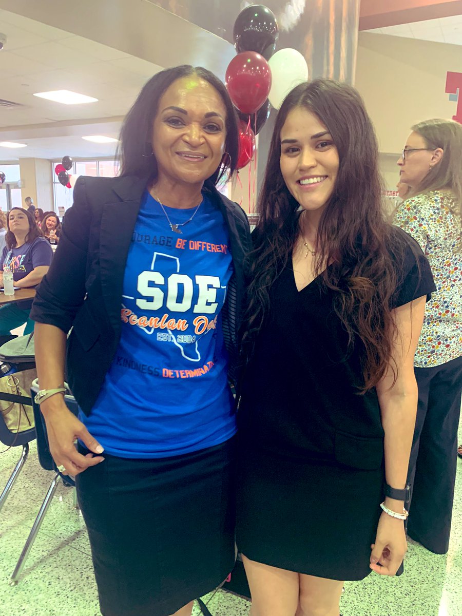ChenierPower's tweet photo. #FBISDNTO @DMS_Vikings https://t.co/ihhjUxnt8S