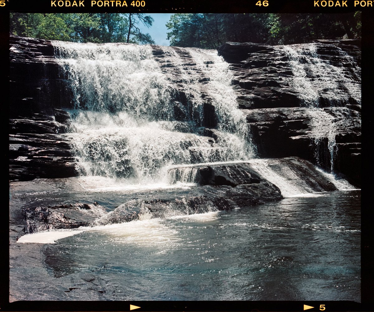 Another set of photos from my #mamiyarb67pros and some #kodakportra400 #mediumformat film. These photos where taken at #canecreekfalls at @fallcreekfallspark

#filmphotography #film
#filmdeveloping
#filmisnotdead #filmphoto #analogphotography #analog #mediumformatphotography
#6x7