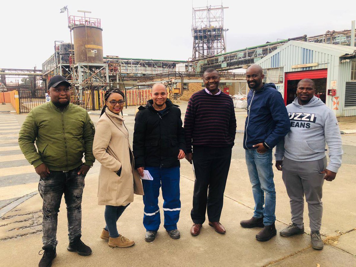 ShoMeYourNumber's tweet photo. On the 28th July 2022, the Ubuntu team held a successful meeting with the officials of Westgold plant no. 7 in Dr Kenneth Kaunda, Northwest Province. The HR manager, Plant engineer, Safety manager and Senior Medical specialist attended the event.
#UbuntuInitiative #RMA https://t.co/Sp3R8bFFb0